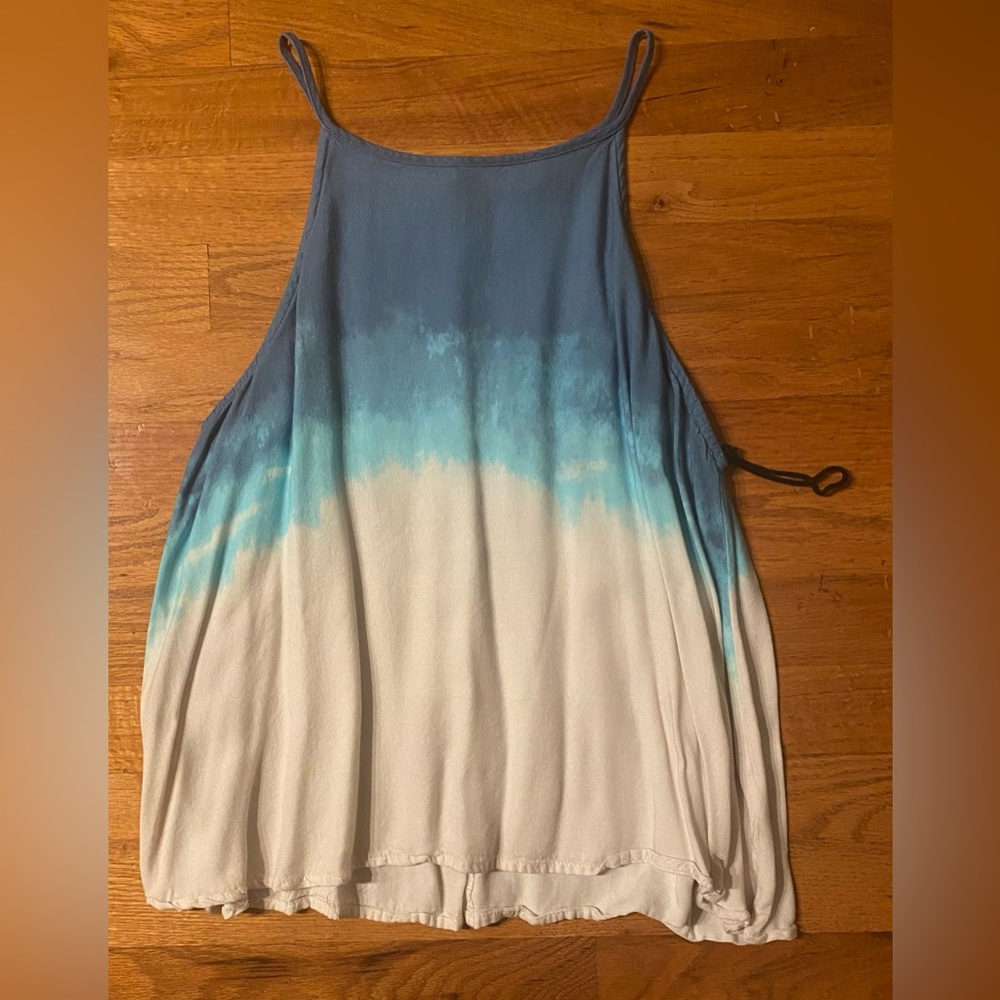BB DAKOTA TOP. NWOT